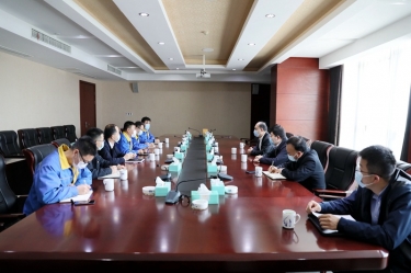 平湖市委书记仲旭东一行莅临5163银河手机版纸业调研企业疫情防控和复工复产事情