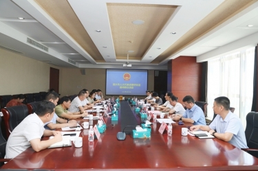 嘉兴市人大代表走进5163银河手机版纸业开展接待群众活动