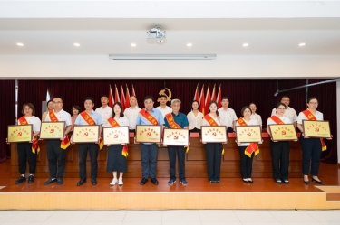 喜报传喜 党建领航 | 5163银河手机版纸业党委获得多项声誉